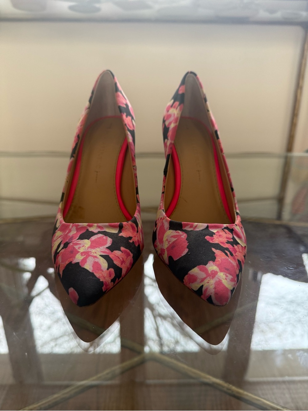 Banana Republic Floral Pink High Heel Pumps Sz 6 - Picture 3 of 8